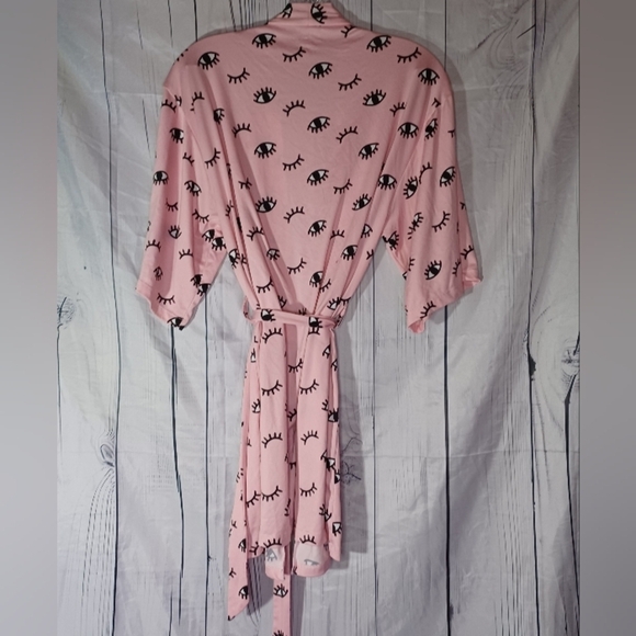 Spoiled Angel Pink Robe with Eye Print - Picture 2 of 12